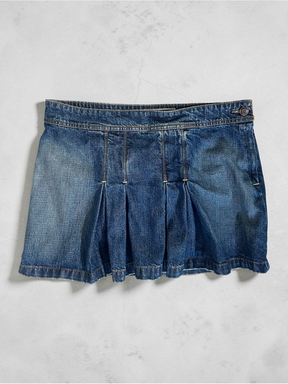 Old Navy Vintage Denim Pleated Mini Skirt Sz 6